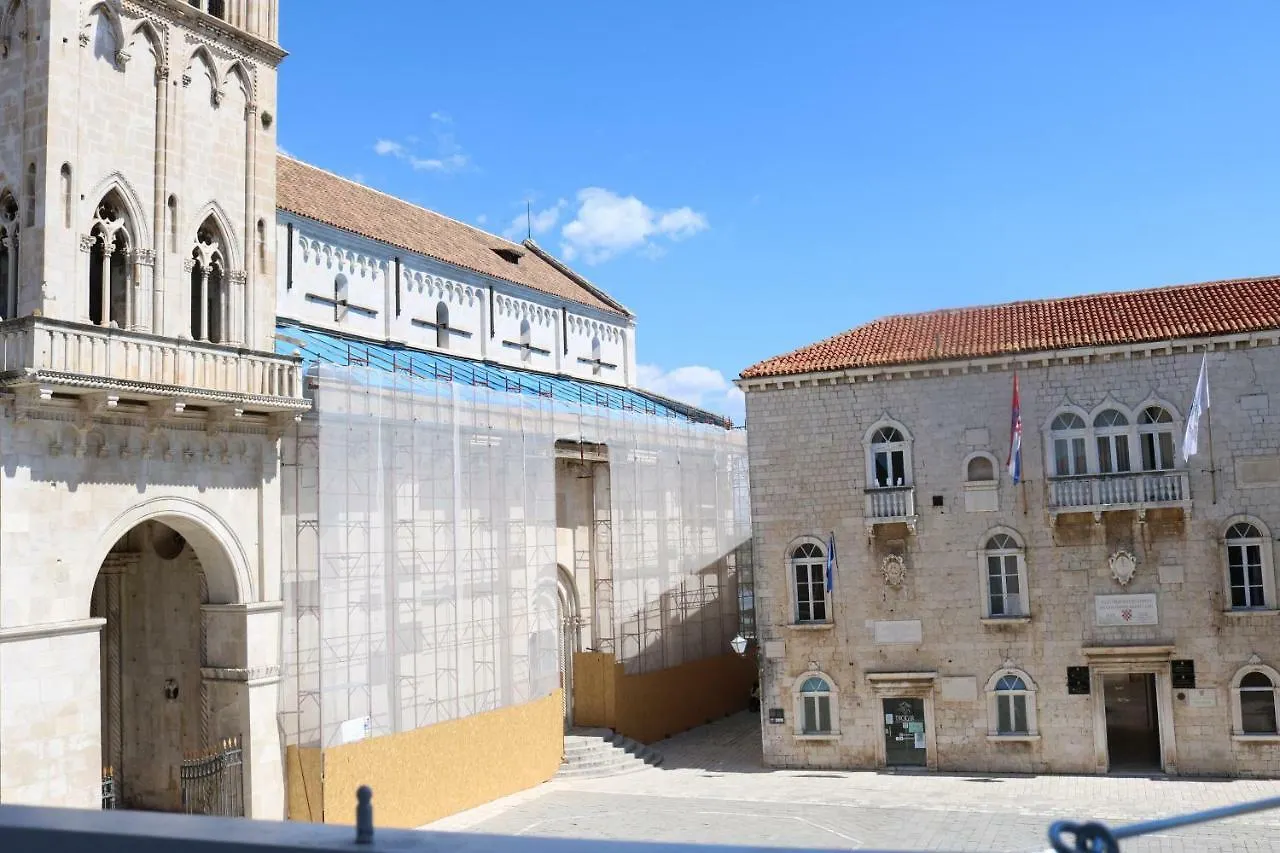 Trogir Square Apartment