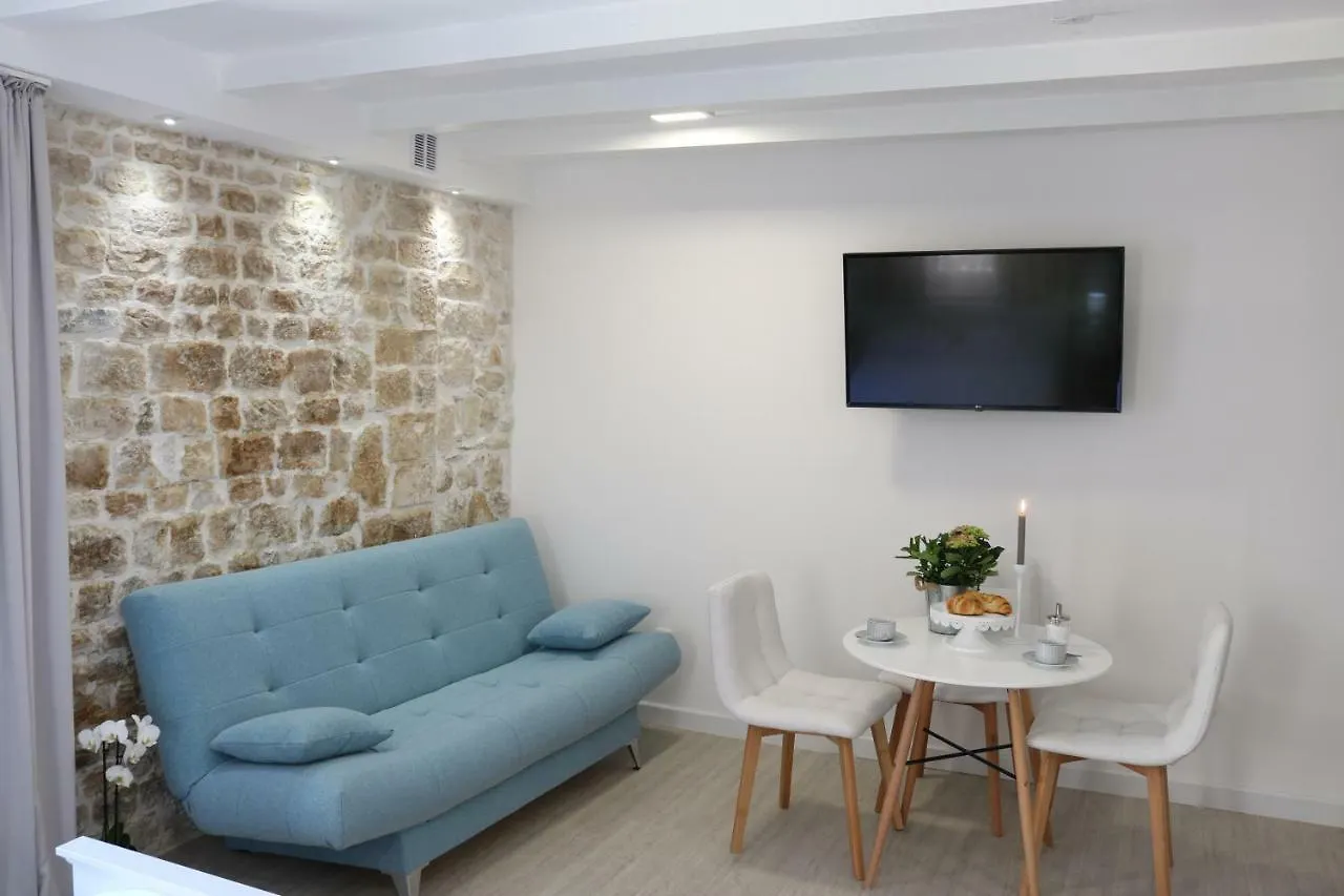Trogir Square Apartment