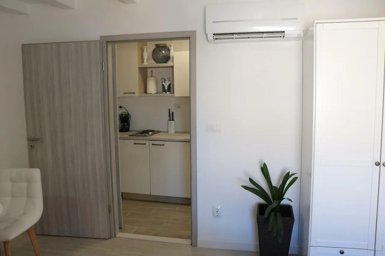 Trogir Square Apartment 0*,  Kroatien