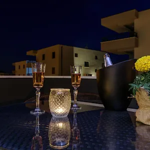 Bed & Breakfast White, Traù